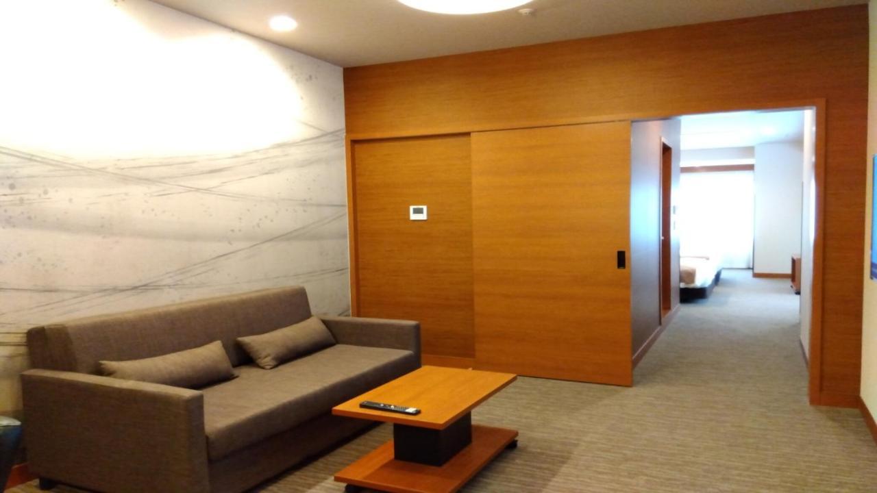 Odysis Suites Osaka Airport Hotel Изуми-Сано Екстериор снимка